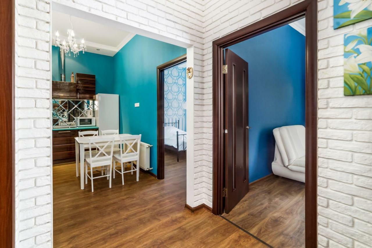 Stylish Apartment With A Balcony Overlooking The Park Odessa Extérieur photo