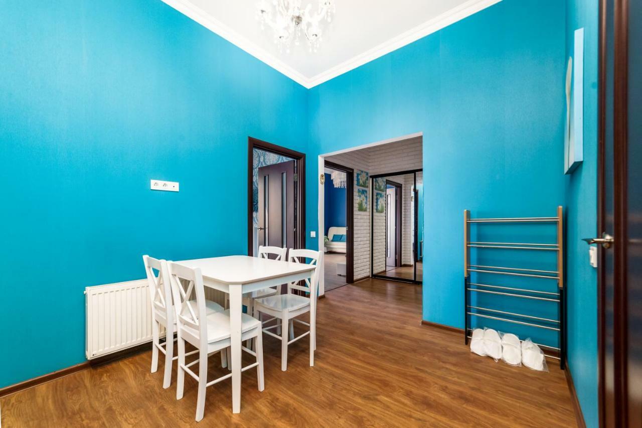 Stylish Apartment With A Balcony Overlooking The Park Odessa Extérieur photo