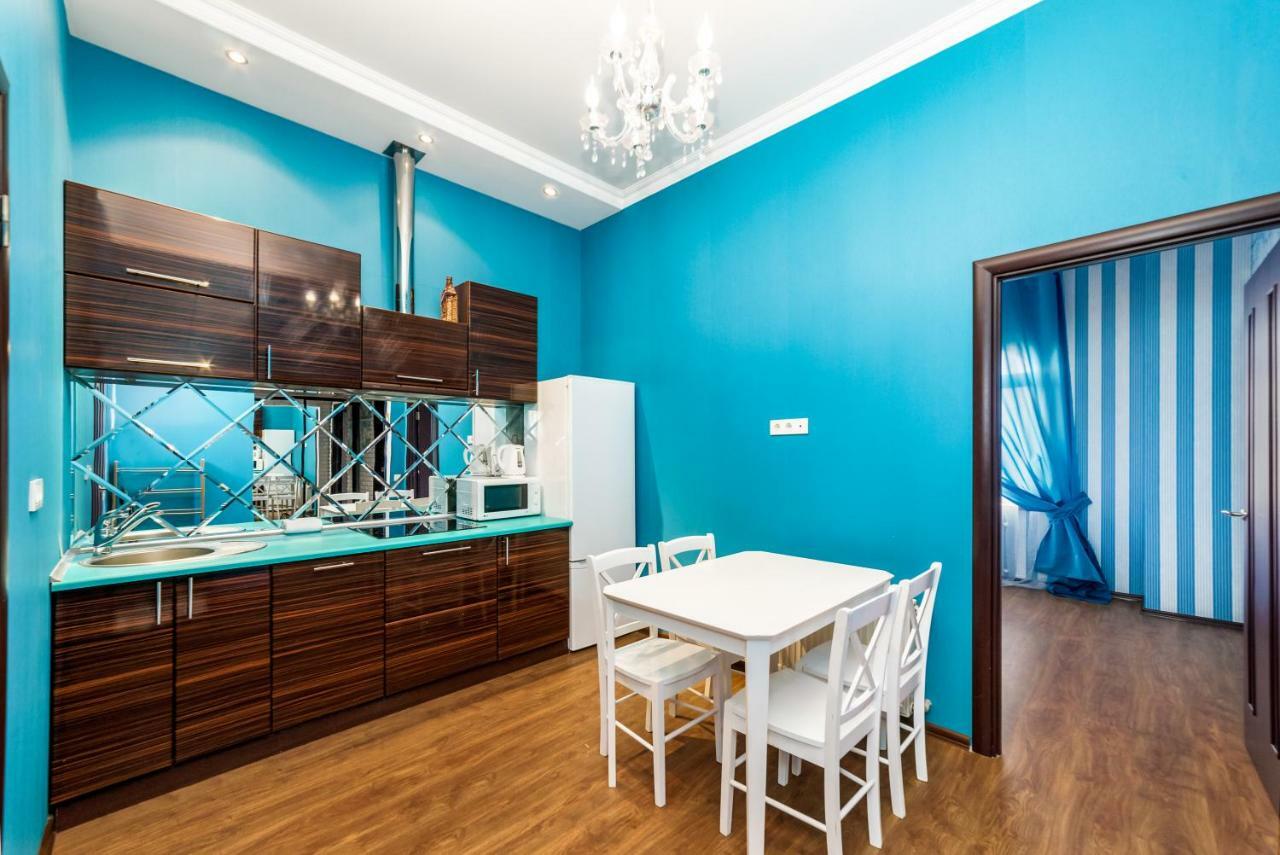Stylish Apartment With A Balcony Overlooking The Park Odessa Extérieur photo
